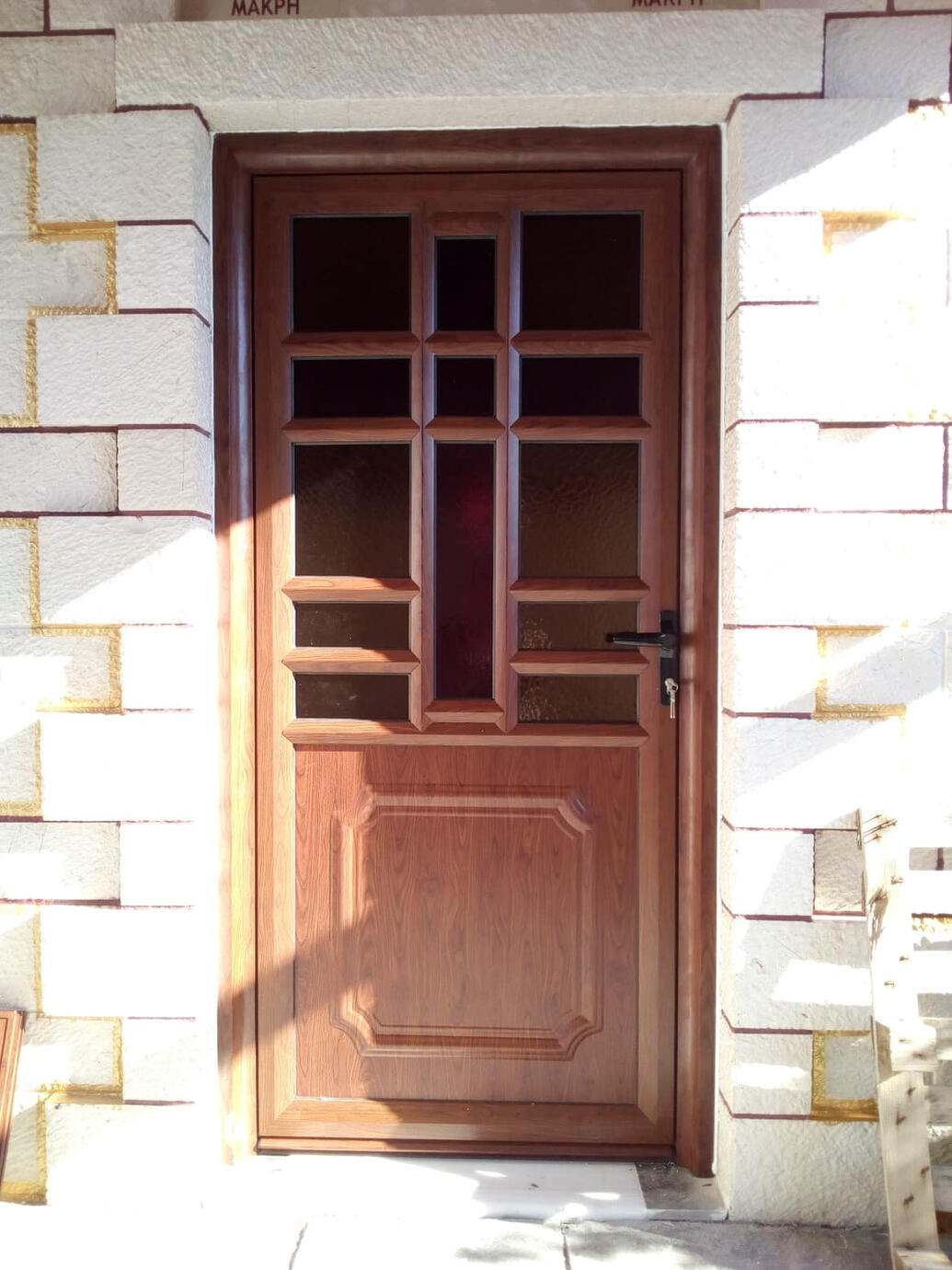 Πόρτο-παράθυρα εκλησίας